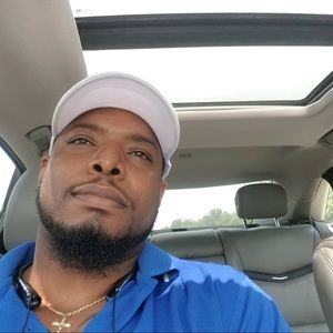 Meet your Posher, Lloyd